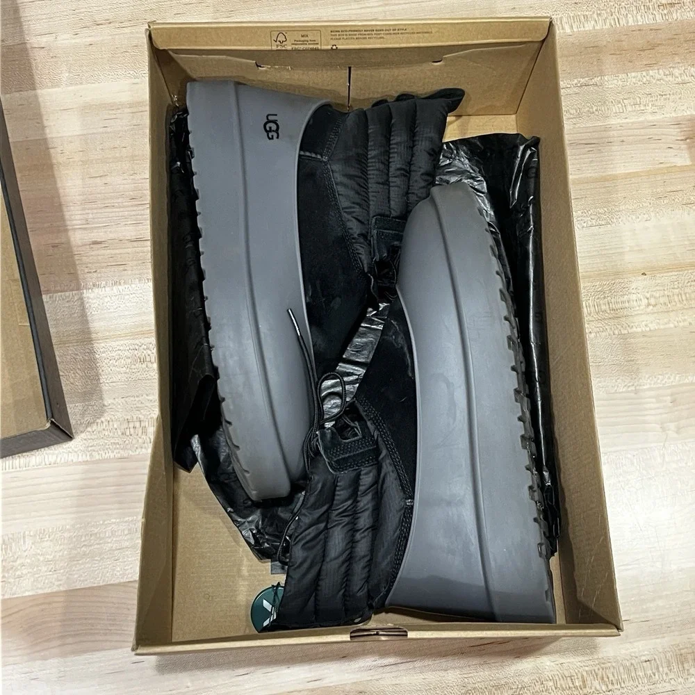 UGG‎ Classic Mini Lace-up Weather Black Suede Sheepskin Boot Size US 11 Men
